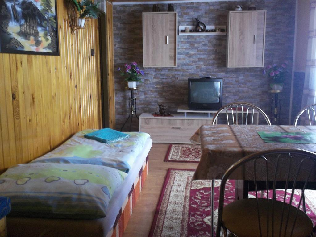 Ubytovanie U Vlasty Štrba الغرفة الصورة